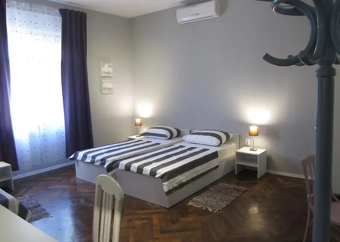 Ilona 게스트하우스 풀라